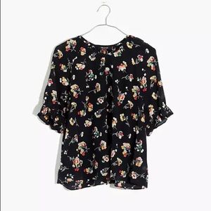 Silk Notched Ruffle Cuff Top in Carnation Toss